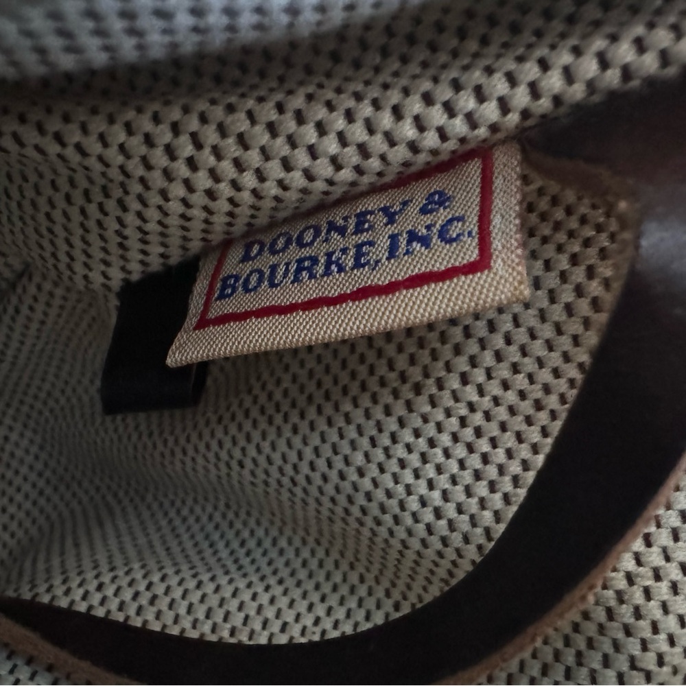 Vintage Dooney & Bourke Leather Crossbody Bag - Picture 8 of 8